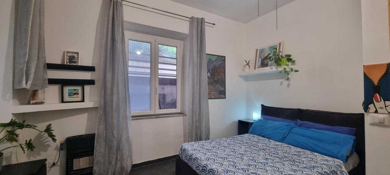 incantevole casa con accesso diretto in spiaggia Bacoli Esterno foto